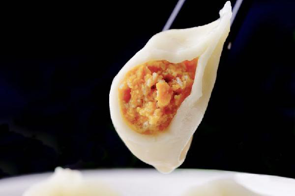 把餃子館開在愛馬仕旁邊，一年竟然開出七家直營店