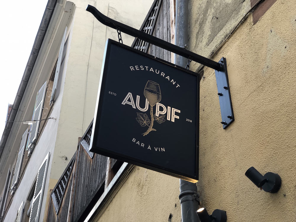 餐飲加小酒館的品牌設(shè)計(jì)